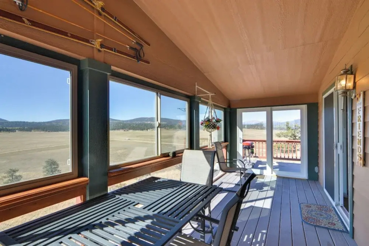 Tranquil Cabin Getaway w/ Panoramic Mtn View!