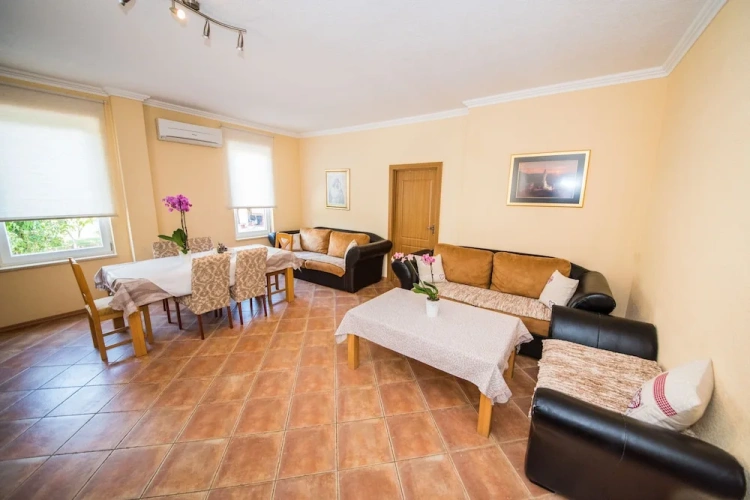 1 Bedroom Basement Apartment