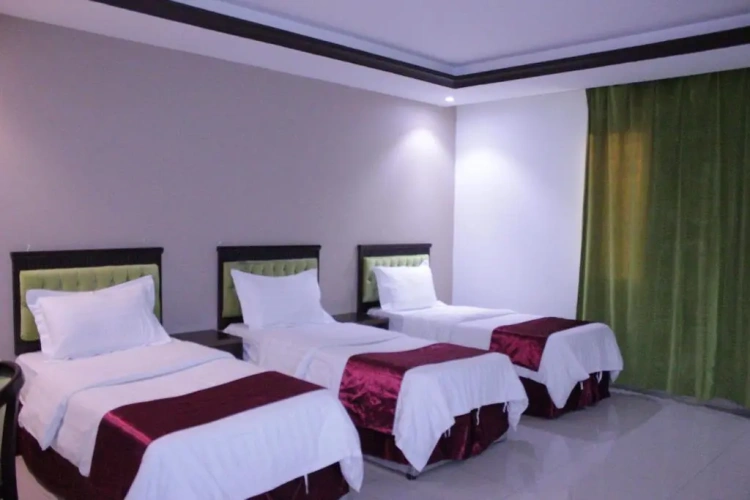 Standard Triple room