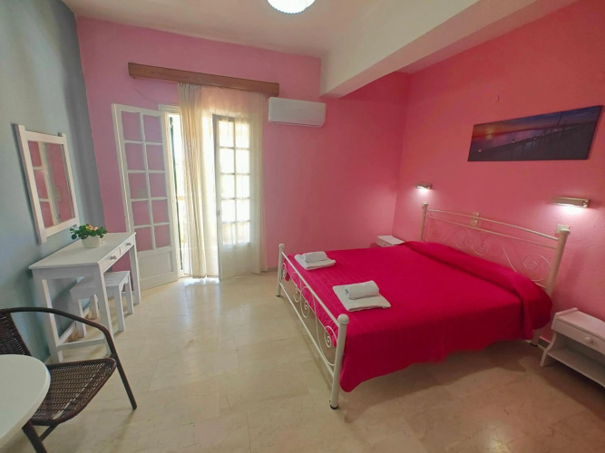 Elena Pool Apartments