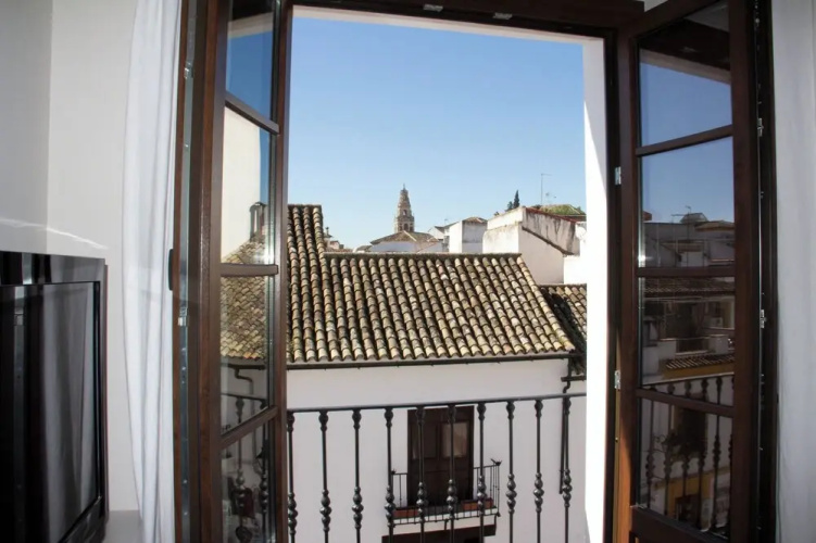 Puerta de la Ribera Suites