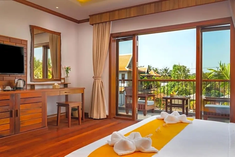 Deluxe Double room with balcony and with pool view