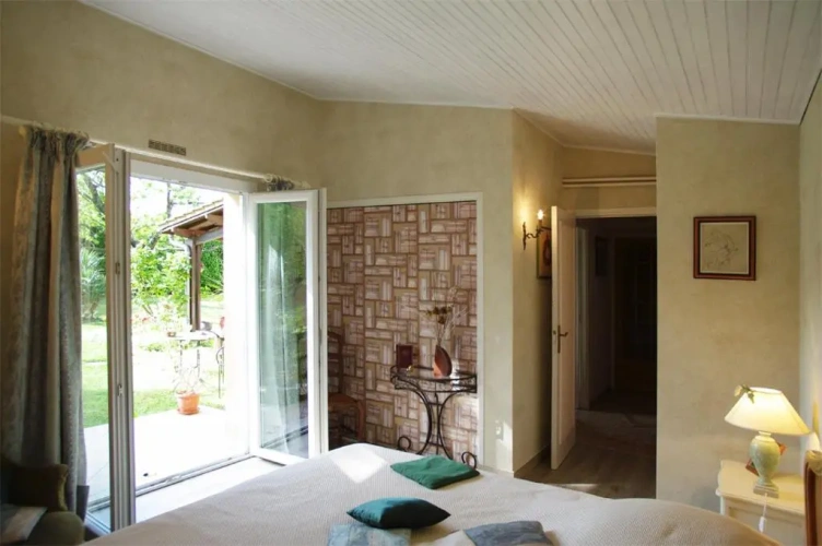 Standard Double room with garden view
