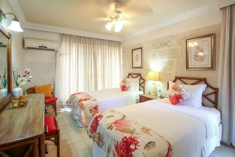 Bora Bora 4 Bedroom Home