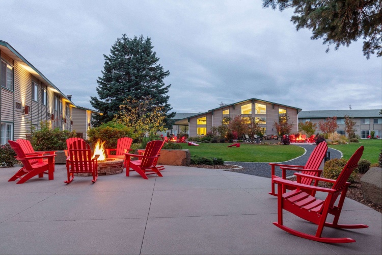 Ramada by Wyndham Spokane Airport photo 9