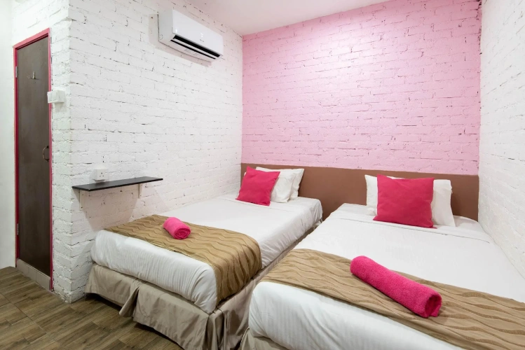Standard Triple room with view