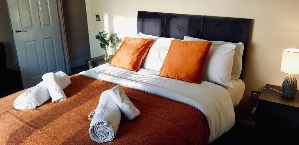 Three Bed Apt Beach View Brighton by Sojo Stay