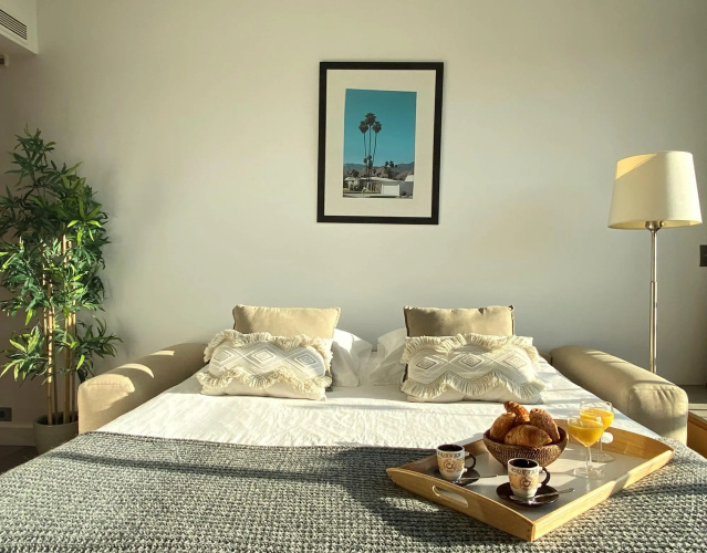 1610B - Stunning studio with Champs Elysées Views!