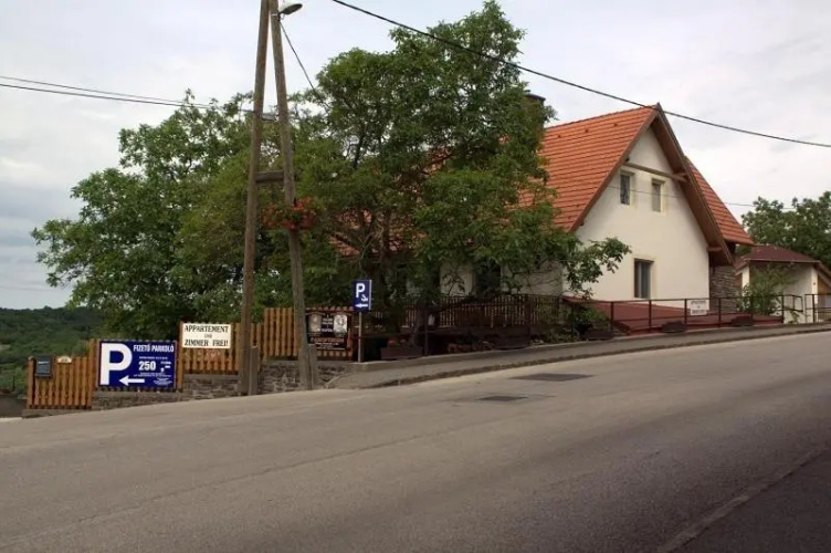 Tó apartman