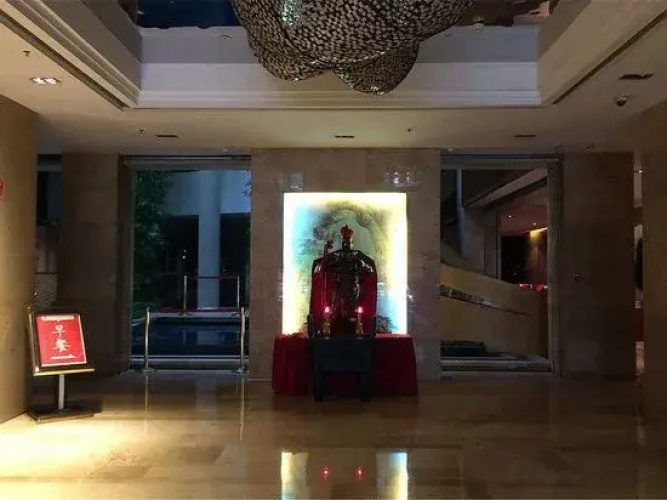 Kingdom Rich Hotel