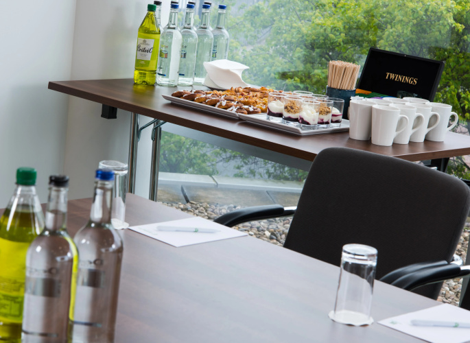 Holiday Inn London - West photo 13