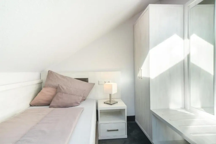 Standard Single room with land view