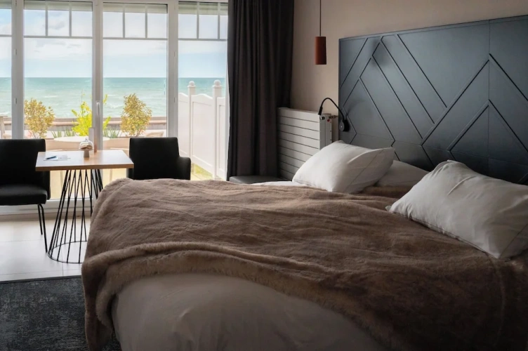 Standard Double room with balcony and with sea view