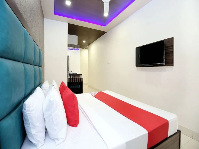 OYO 12354 Hotel Sangreela
