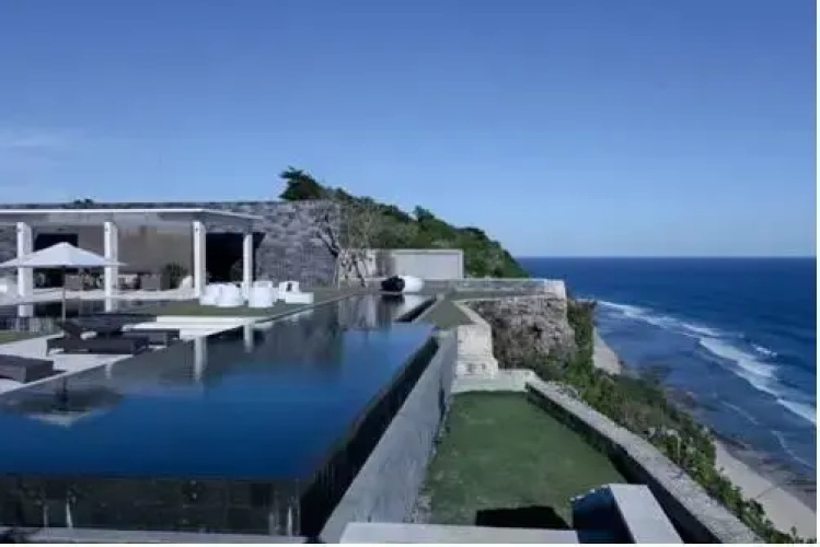 The Sanctus Uluwatu