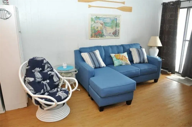 A Place at the Beach 1B - 2 Br condo by RedAwning