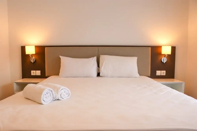 3 Bedrooms Sextuple Apartment