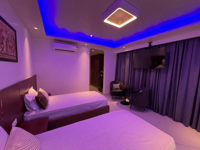 J60 Suites