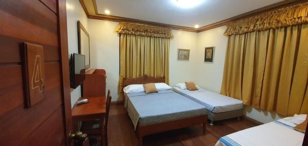 Standard Quadruple room