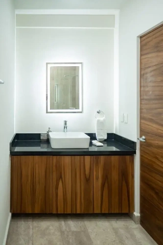 2 Bedrooms Deluxe Quadruple room with balcony