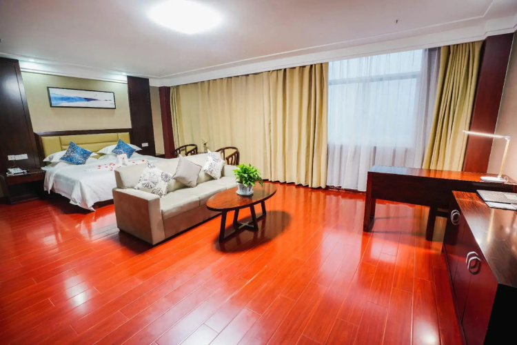 Golden Times Holiday Hotel