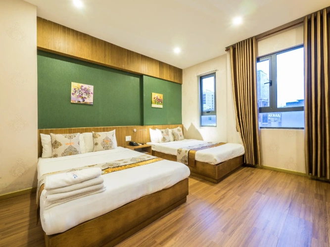 Standard Twin room with view