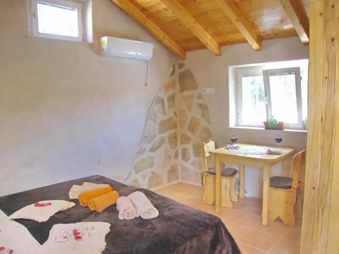 Studio with garden view
