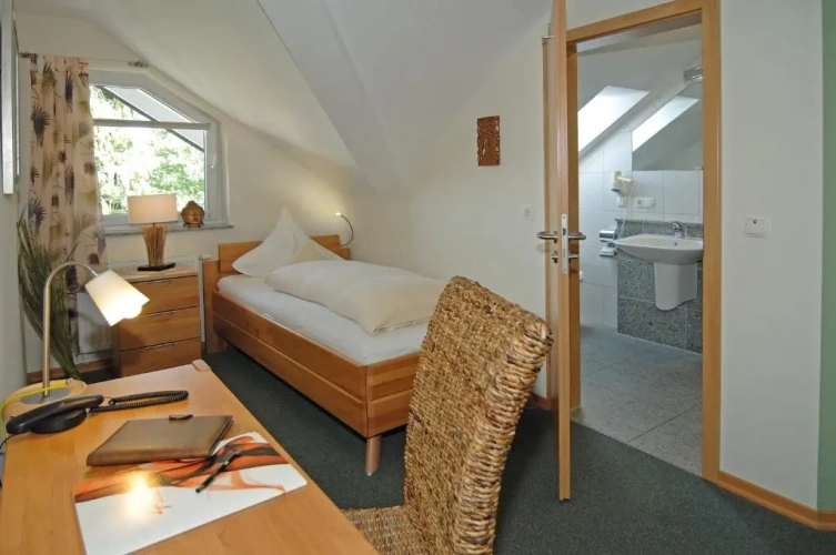 Standard Single room