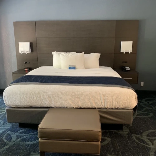 Suite with balcony