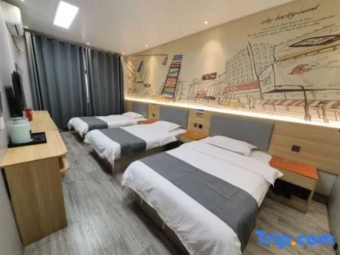 Standard Triple room