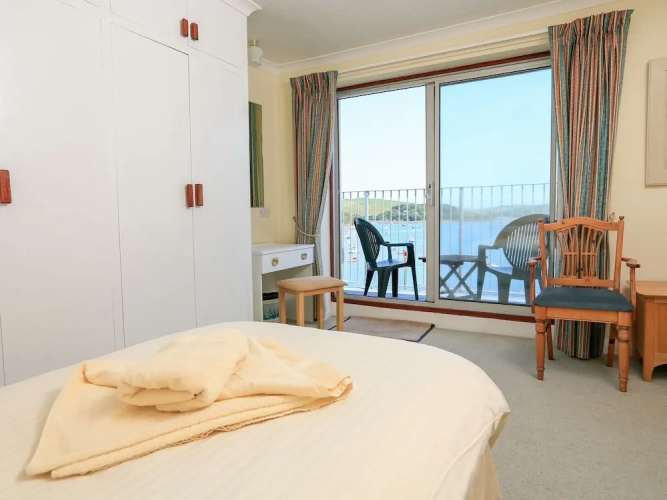 32 the Salcombe