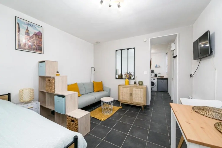 1 Bedroom Apartment