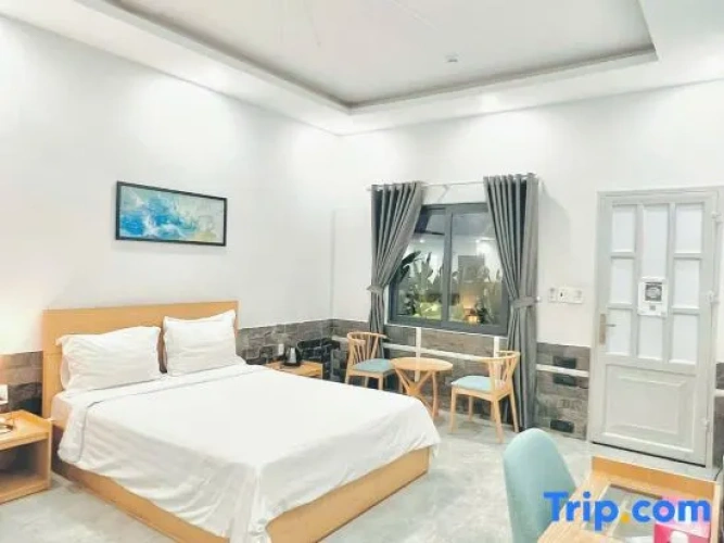 Standard Double room with pool view