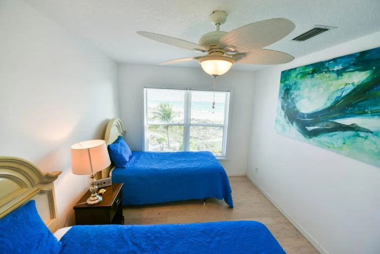 Turtle Watch Apartment 3
