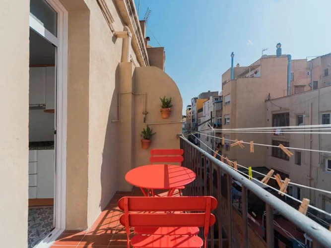 2 Bedrooms Apartment