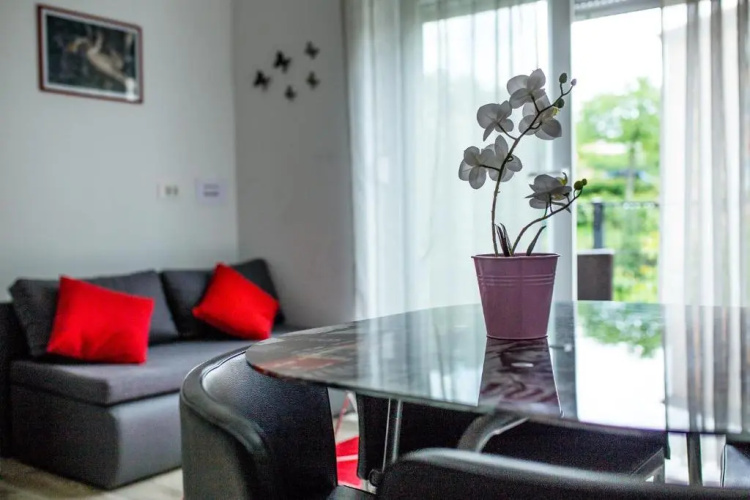 Studio Apartman Nina