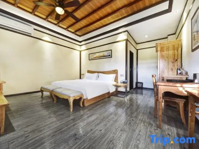 Standard Double room with courtyard view