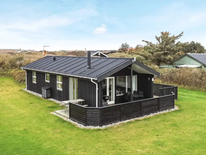 Modernized Seaside Retreat-by Traum
