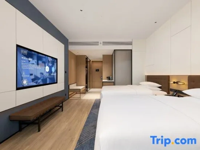 Classic Twin room with river view