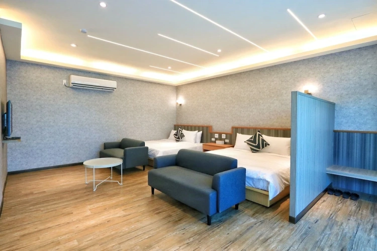 Deluxe Quadruple room