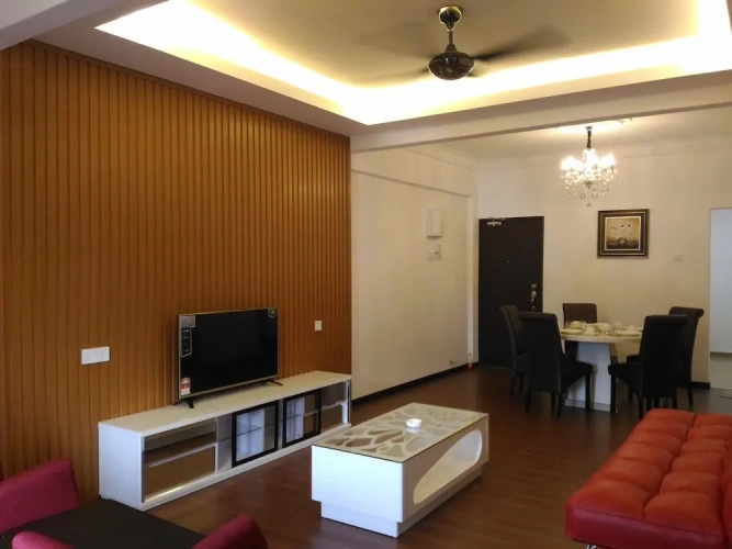 3 Bedrooms Apartment
