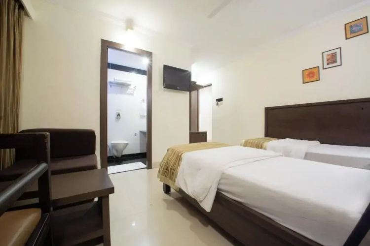 Hotel Aroma Executive
