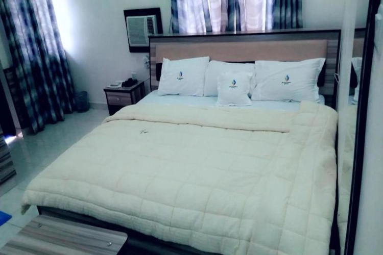 Mayoral Hotel & Suite