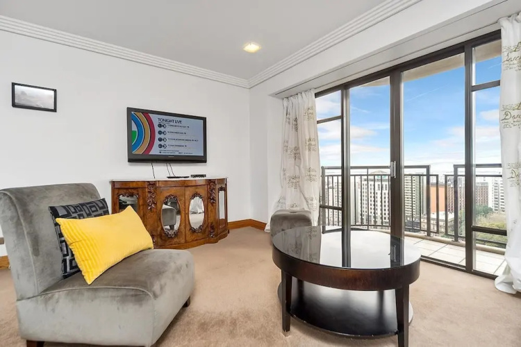 QV Luxury Apartment with Indoor Pool - 445