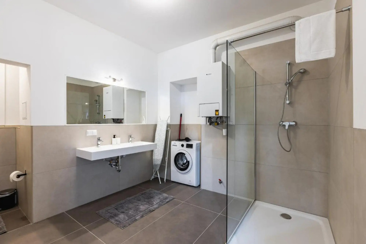 Newley renovated apartment next to Hannovermarkt