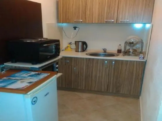 Fits Guest House