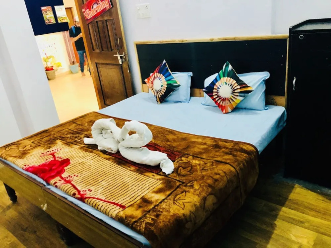 Skyard Hostel Rishikesh (Laxman Jhula)