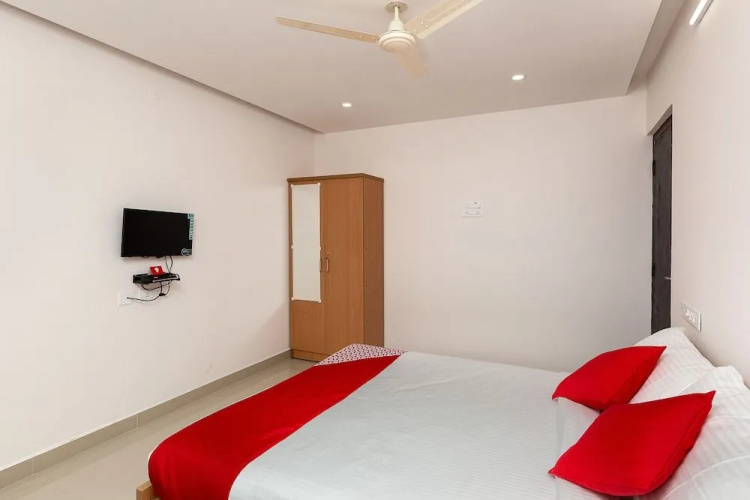 OYO Flagship 24070 Thirupathi Nagar