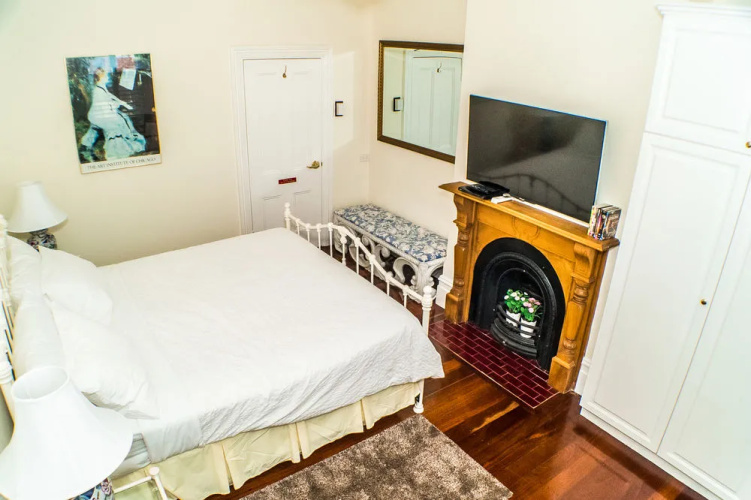 Heritage Cottage Bed And Breakfast