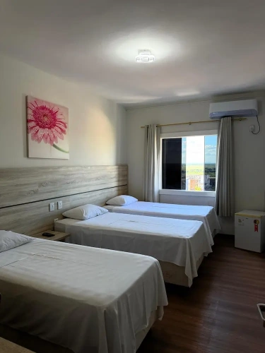 Standard Triple room with city view